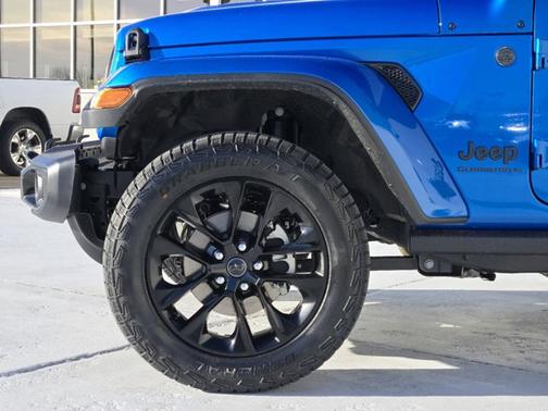 2025 Jeep Gladiator Nighthawk
