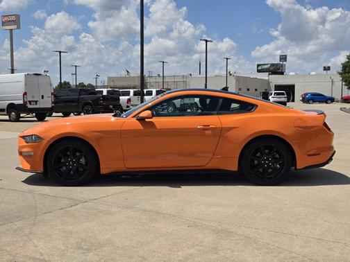2020 Ford Mustang EcoBoost
