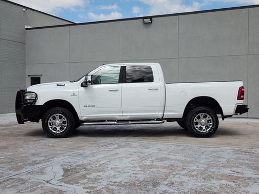 Bright White Clearcoat 2024 RAM 2500 Laramie