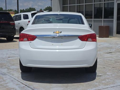 Summit White 2019 Chevrolet Impala 1LS