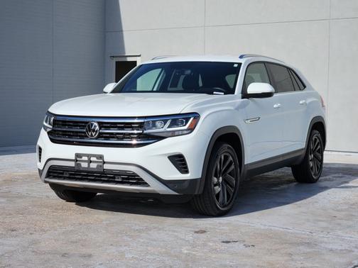 Pure White 2023 Volkswagen Atlas Cross Sport 3.6L V6 SE w/Technology