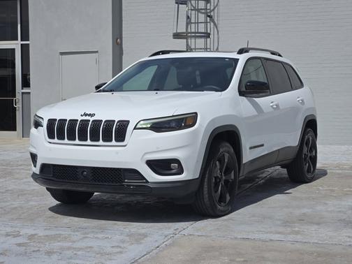 2023 Jeep Cherokee Altitude Lux