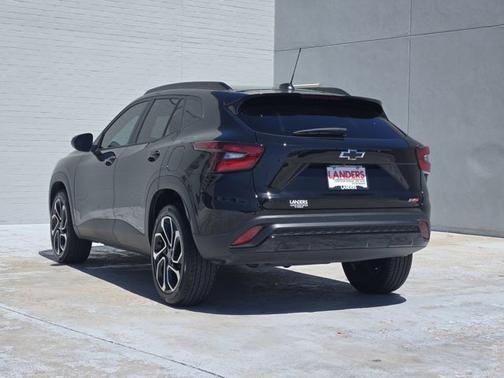 Mosaic Black Metallic 2025 Chevrolet Trax 2RS