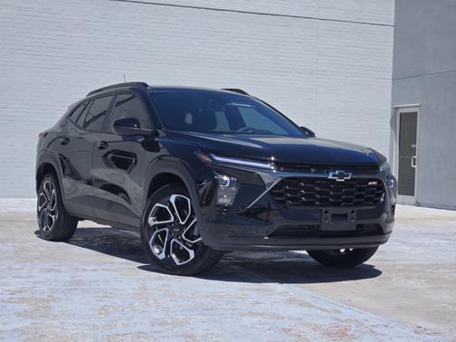Mosaic Black Metallic 2025 Chevrolet Trax 2RS