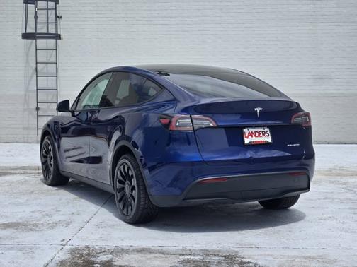 2023 Tesla Model Y Long Range