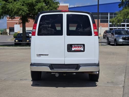 2017 Chevrolet Express 3500 LT