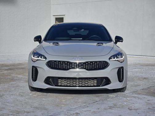 2023 Kia Stinger GT2