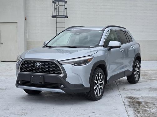 2024 Toyota Corolla Cross XLE
