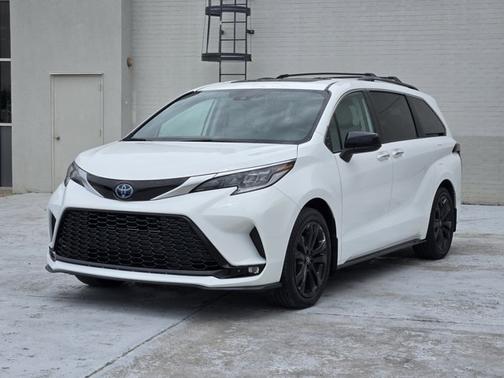 2023 Toyota Sienna XSE
