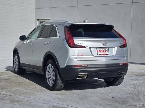 2022 Cadillac XT4 AWD Luxury