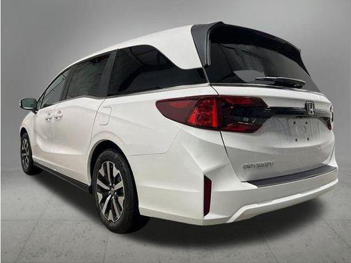 Platinum White Pearl 2026 Honda Odyssey EX-L