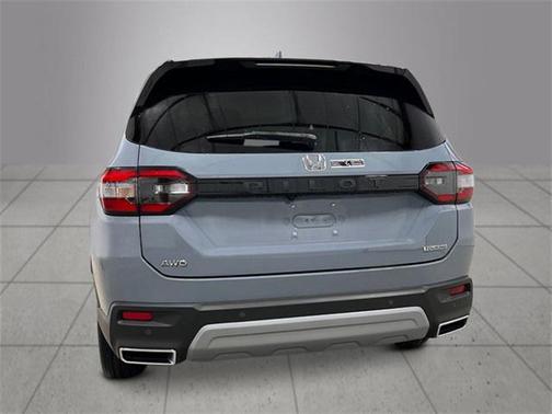 2025 Honda Pilot Touring 8-Passenger