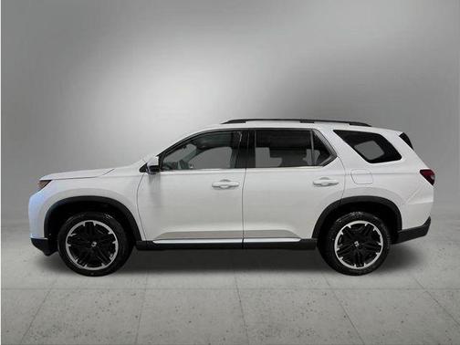 Platinum White Pearl 2026 Honda Pilot Touring 8-Passenger