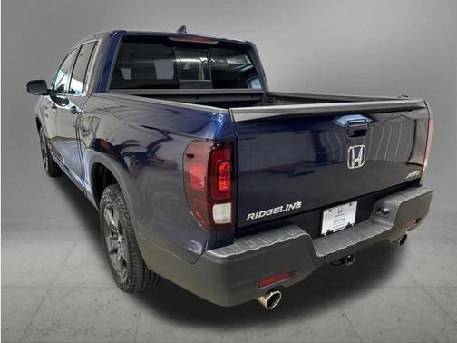 Obsidian Blue Pearl 2023 Honda Ridgeline RTL