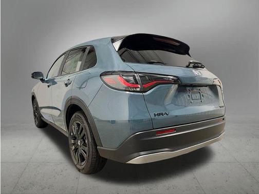 Nordic Forest Pearl 2027 Honda HR-V Sport