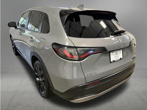 Urban Gray Pearl 2024 Honda HR-V AWD Sport