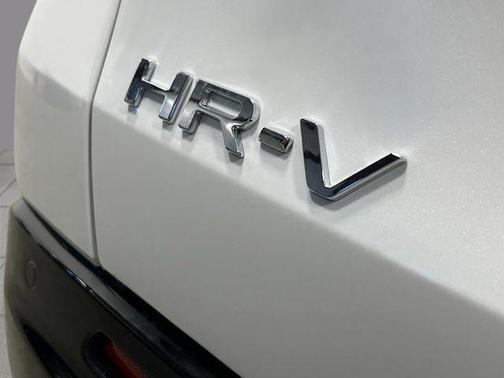 Platinum White Pearl 2027 Honda HR-V EX-L