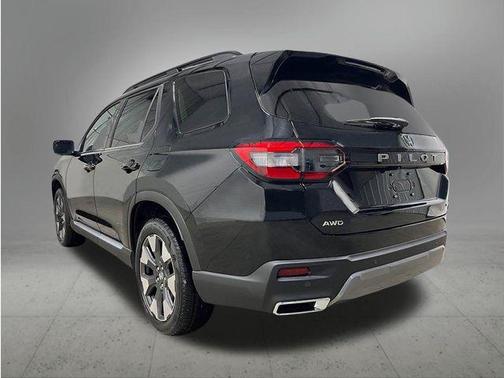Black 2026 Honda Pilot Touring 8-Passenger