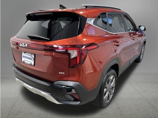 Mars Orange 2024 Kia Seltos S