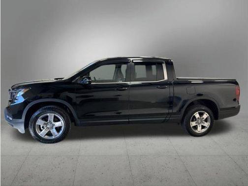 Crystal Black Pearl 2025 Honda Ridgeline RTL
