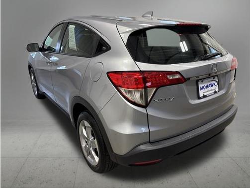 Lunar Silver Metallic 2021 Honda HR-V LX
