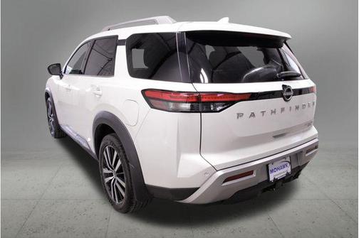 2023 Nissan Pathfinder Platinum 4WD