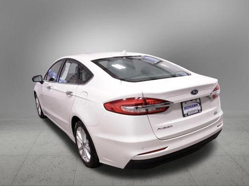 2020 Ford Fusion Hybrid SE