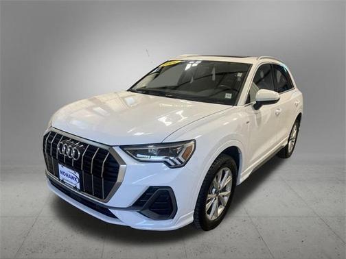 2024 Audi Q3 Premium 45 TFSI S line quattro Tiptronic