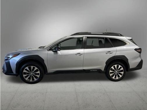 Ice Silver Metallic 2023 Subaru Outback Limited