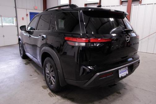 2022 Nissan Pathfinder SV 4WD