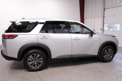 2024 Nissan Pathfinder S 4WD