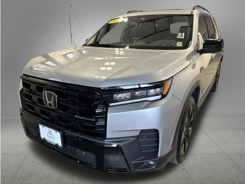 Solar Silver Metallic 2026 Honda Pilot Black Edition