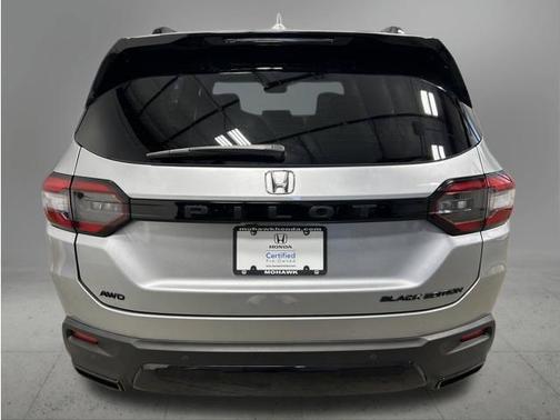 Solar Silver Metallic 2026 Honda Pilot Black Edition