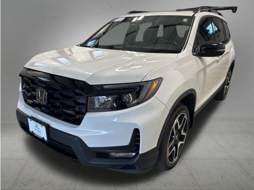Platinum White Pearl 2022 Honda Passport AWD Elite