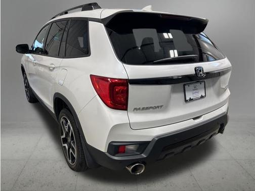 Platinum White Pearl 2022 Honda Passport AWD Elite