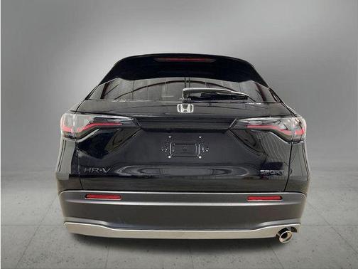 Crystal Black Pearl 2027 Honda HR-V Sport