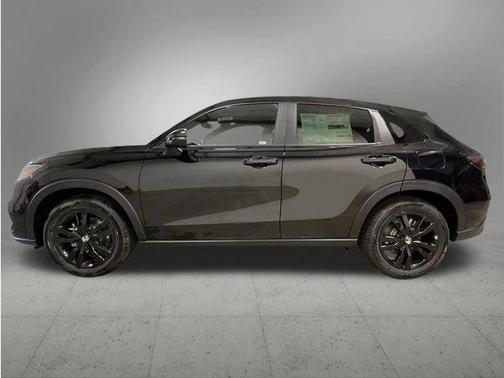 Crystal Black Pearl 2027 Honda HR-V Sport