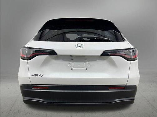 White 2027 Honda HR-V LX