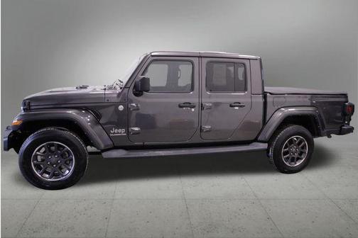 Granite Crystal Metallic Clearcoat 2022 Jeep Gladiator Overland