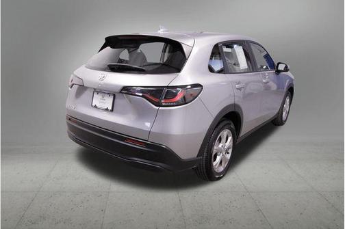 Lunar Silver Metallic 2024 Honda HR-V LX