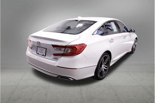 2022 Honda Accord Touring 2.0T