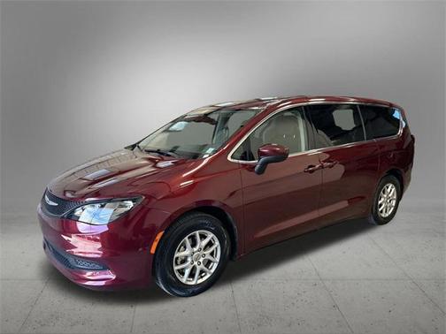 2023 Chrysler Voyager LX