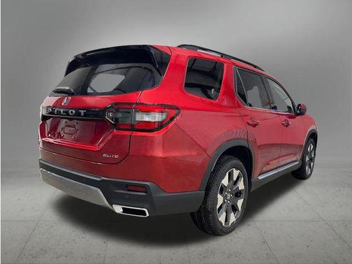 Radiant Red Metallic II 2026 Honda Pilot Elite
