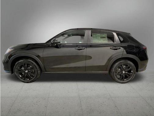 Crystal Black Pearl 2027 Honda HR-V Sport