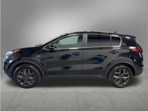 Black Cherry Pearl 2022 Kia Sportage LX