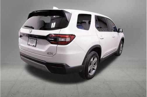 2023 Honda Pilot AWD EX-L 7 Passenger