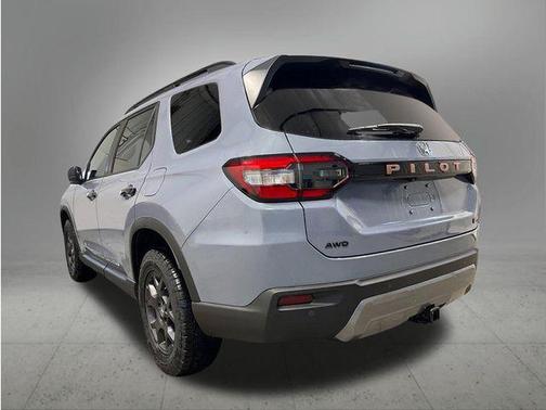 Gray 2026 Honda Pilot TrailSport