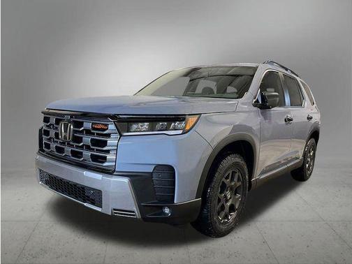 Gray 2026 Honda Pilot TrailSport
