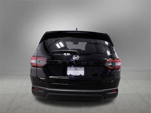 2023 Honda Pilot AWD LX