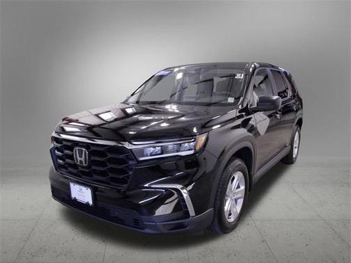 2023 Honda Pilot AWD LX